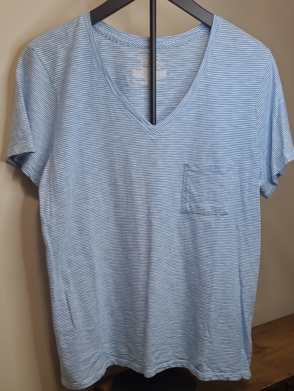 Time and Tru Light Blue & White Striped V-Neck Short Sleeve Cotton Tee size XL